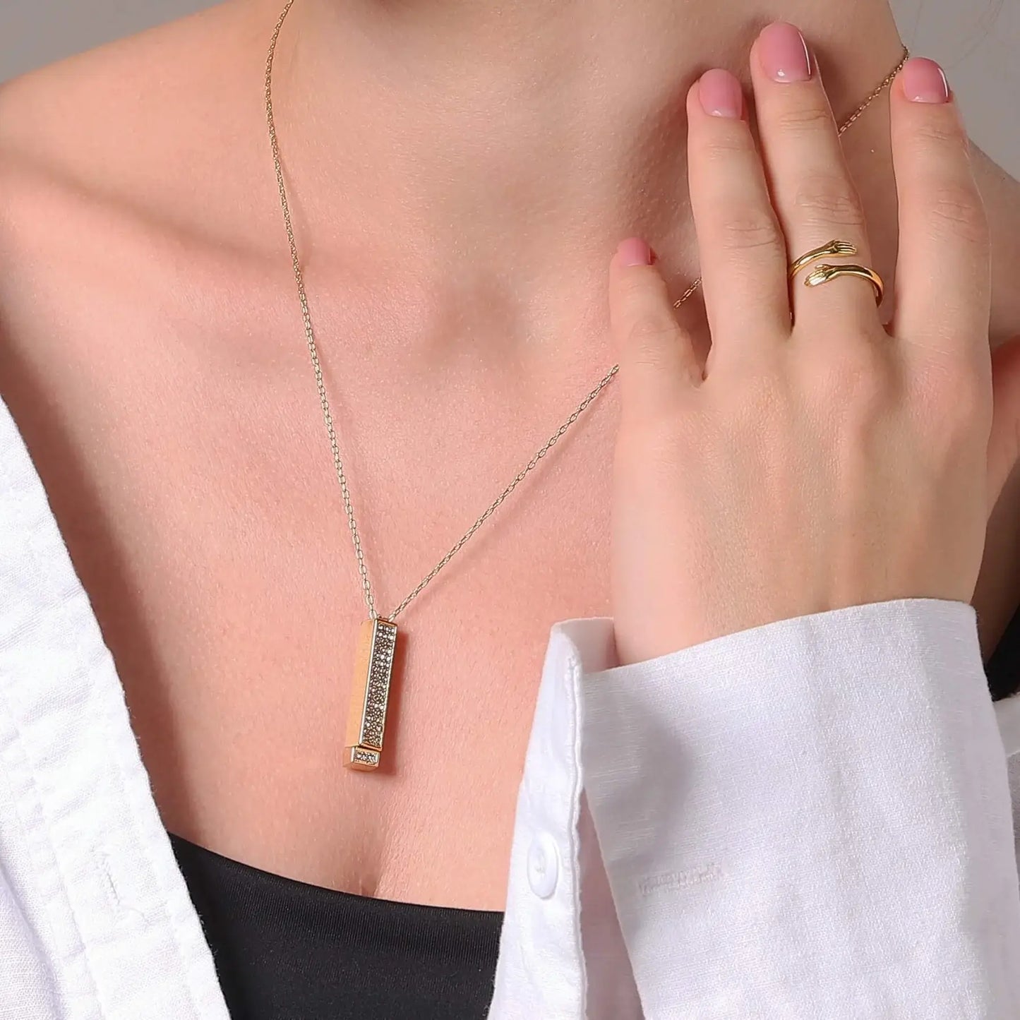 Collar Reveal Me™: un amuleto de amor con mensaje oculto